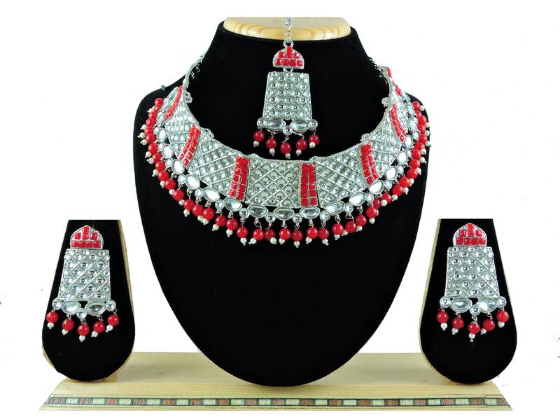 Red designer function wear ad necklace set