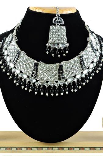 Black designer function wear ad necklace set