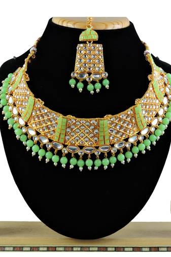 Multicolor designer function wear ad necklace set