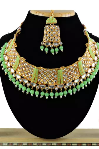 Multicolor designer function wear ad necklace set