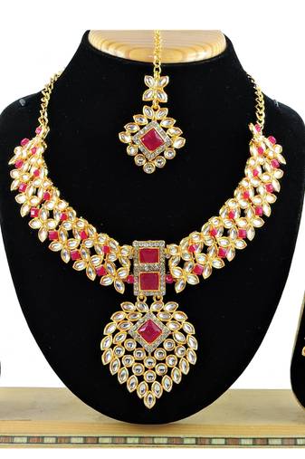 Red designer function wear ad necklace set