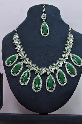 Green designer function wear ad necklace set
