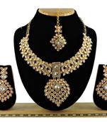 Multicolor designer function wear ad necklace set