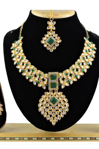 Green designer function wear ad necklace set