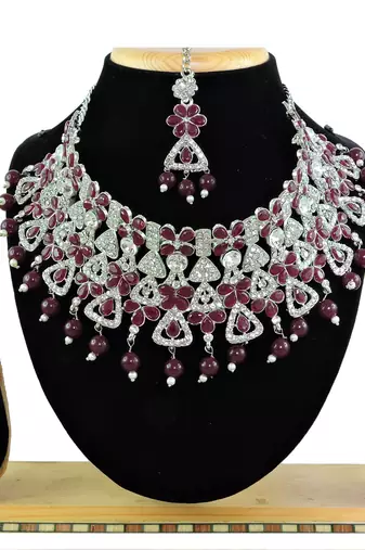 Multicolor designer function wear ad necklace set