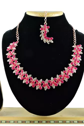 Red designer function wear ad necklace set