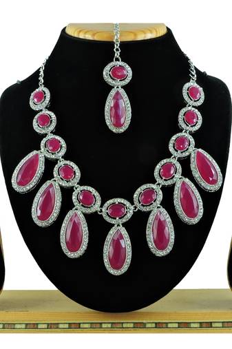Red designer function wear ad necklace set