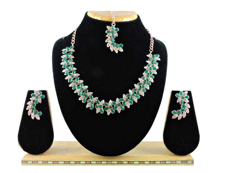 Green designer function wear ad necklace set