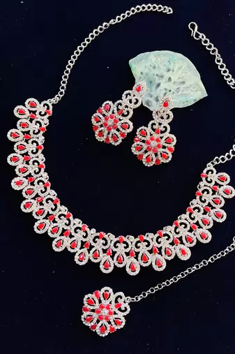 Red designer function wear ad necklace set