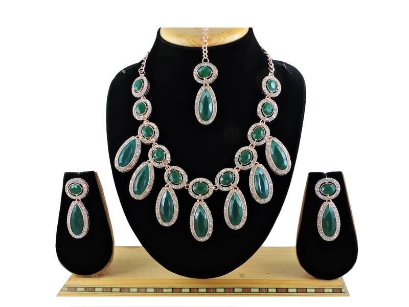 Green designer function wear ad necklace set