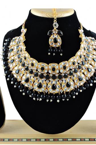 Black designer function wear ad necklace set