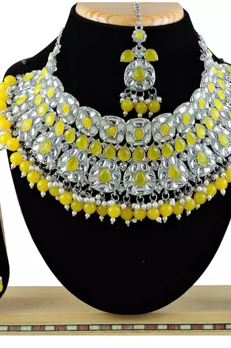 Yellow designer function wear ad necklace set