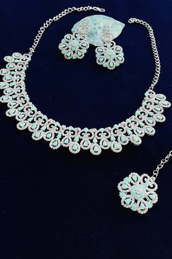 Green designer function wear ad necklace set