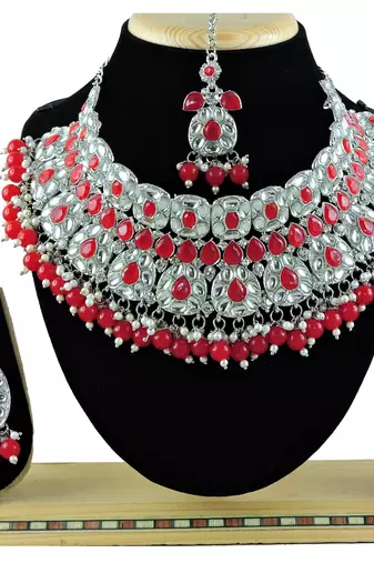 Red designer function wear ad necklace set