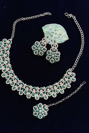 Green designer function wear ad necklace set