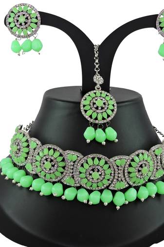 Multicolor designer function wear ad necklace set