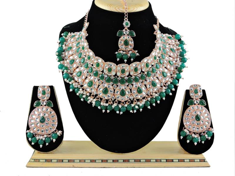 Green designer function wear ad necklace set