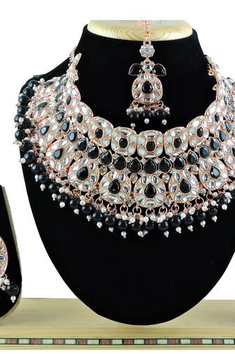 Black designer function wear ad necklace set