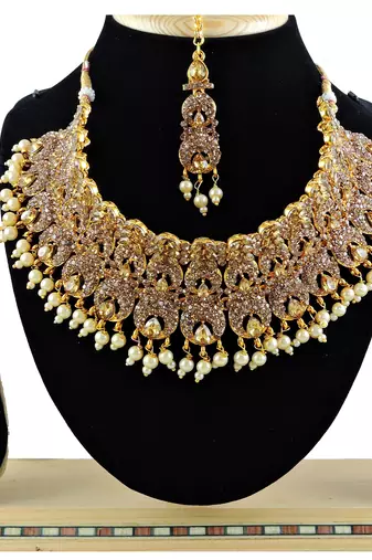 Gold designer function wear ad necklace set