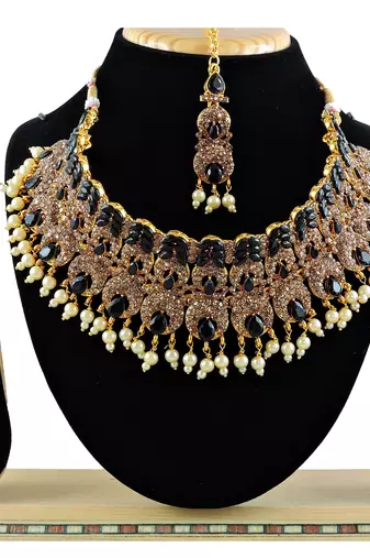 Black designer function wear ad necklace set