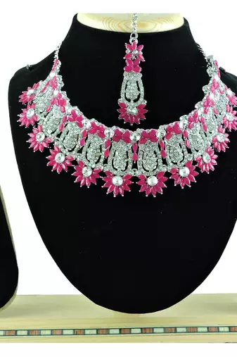 Red designer function wear ad necklace set