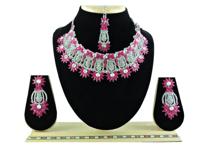 Red designer function wear ad necklace set