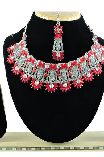 Red designer function wear ad necklace set