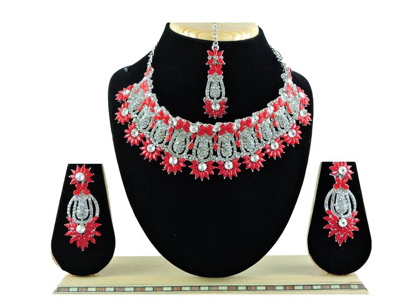 Red designer function wear ad necklace set