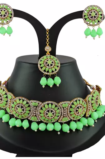 Multicolor designer function wear ad necklace set