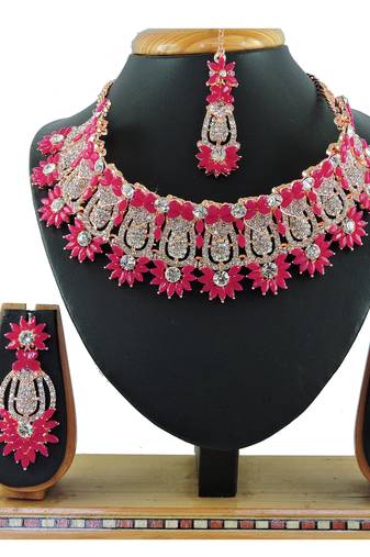 Red designer function wear ad necklace set