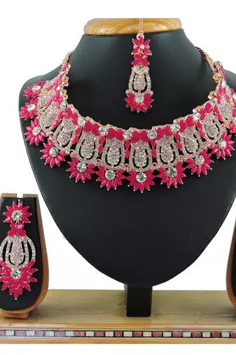 Red designer function wear ad necklace set
