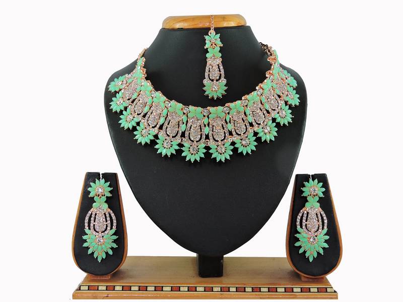 Green designer function wear ad necklace set