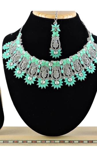Green designer function wear ad necklace set