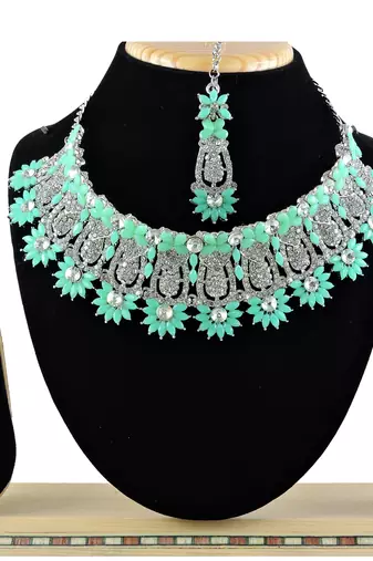 Green designer function wear ad necklace set