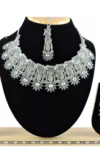 Grey designer function wear ad necklace set