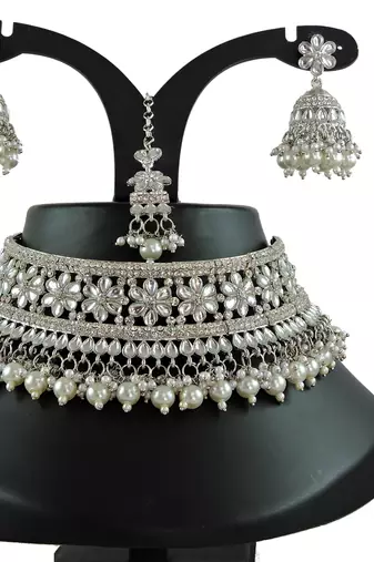 Multicolor designer function wear ad necklace set