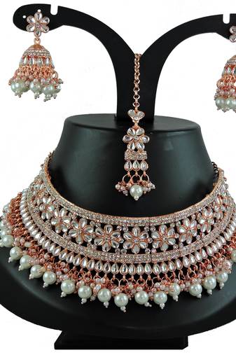 Multicolor designer function wear ad necklace set