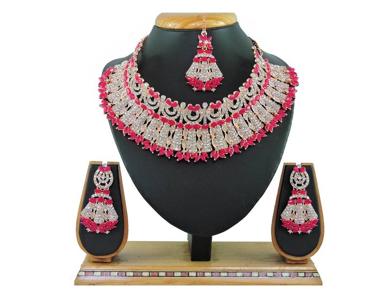 Red designer function wear ad necklace set