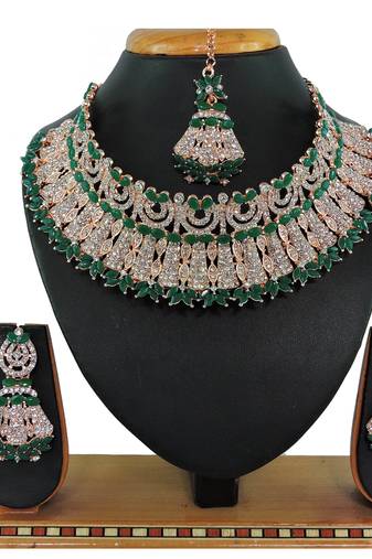 Green designer function wear ad necklace set