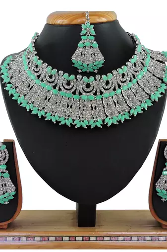 Green designer function wear ad necklace set