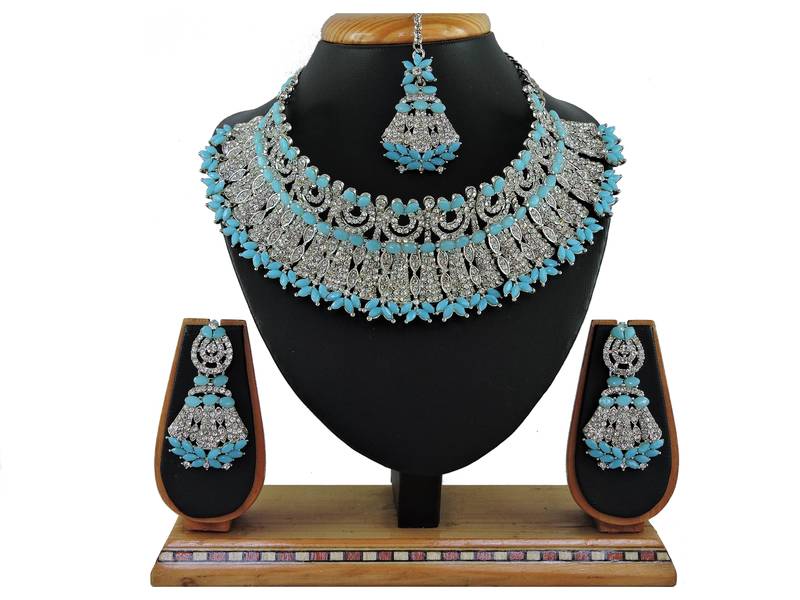 Turquoise designer function wear ad necklace set