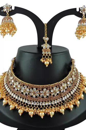 Multicolor designer function wear ad necklace set