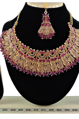 Multicolor designer function wear ad necklace set