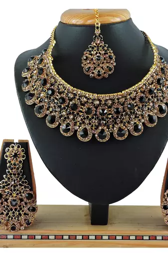 Black designer function wear ad necklace set