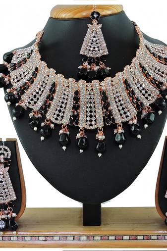 Black designer function wear ad necklace set