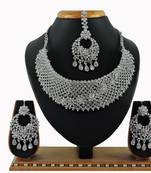 Multicolor designer function wear ad necklace set