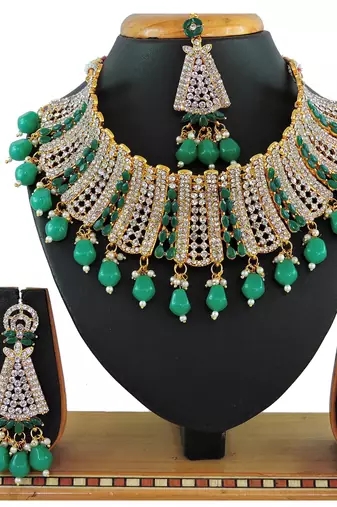 Green designer function wear ad necklace set