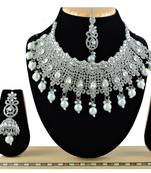 Multicolor designer function wear ad necklace set
