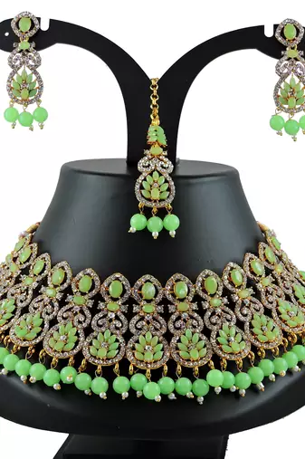 Multicolor designer function wear ad necklace set