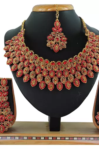 Red designer function wear ad necklace set